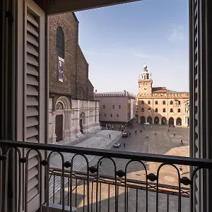 Urbanicooh Asinelli - Balcony On Piazza Maggiore Appartement
