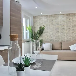Graziosa Casa Indipendente Vicino Fco Appartamento Casal Palocco