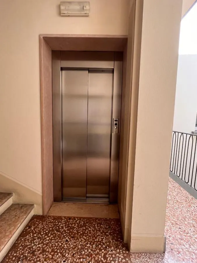 Piazza Maggiore Luxury Apartment Bologna 0*,