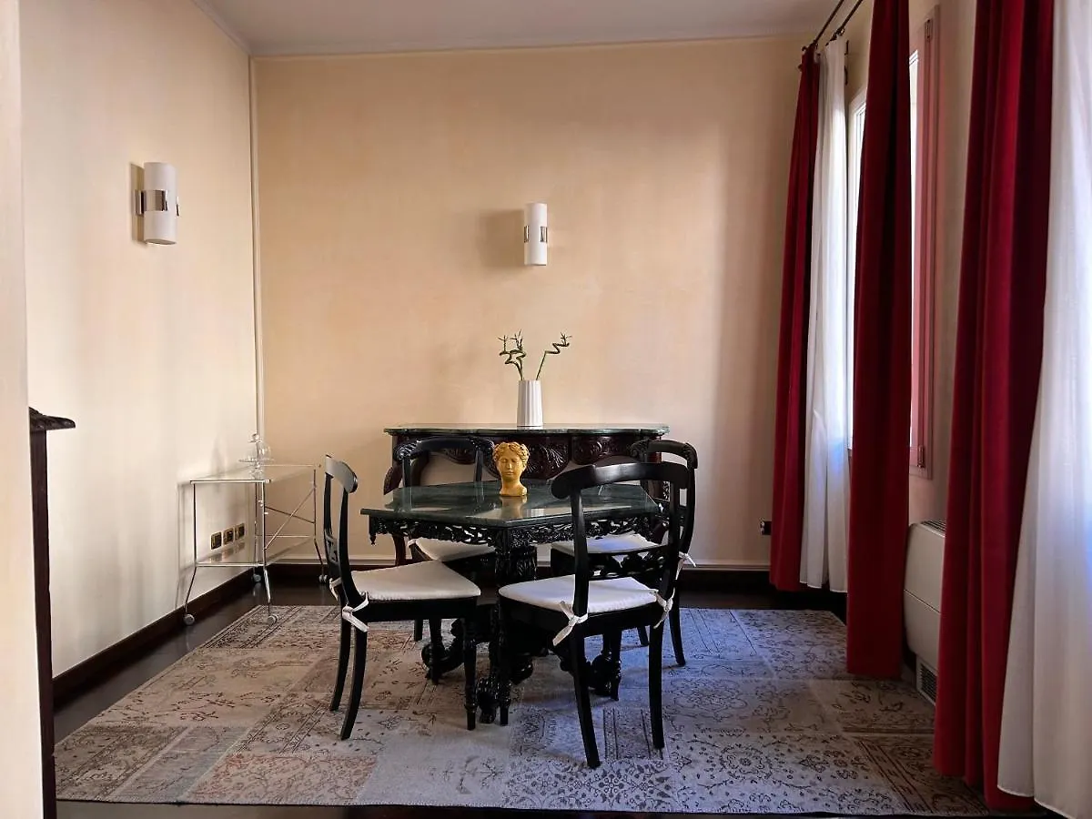 Piazza Maggiore Luxury Apartment Bolonia